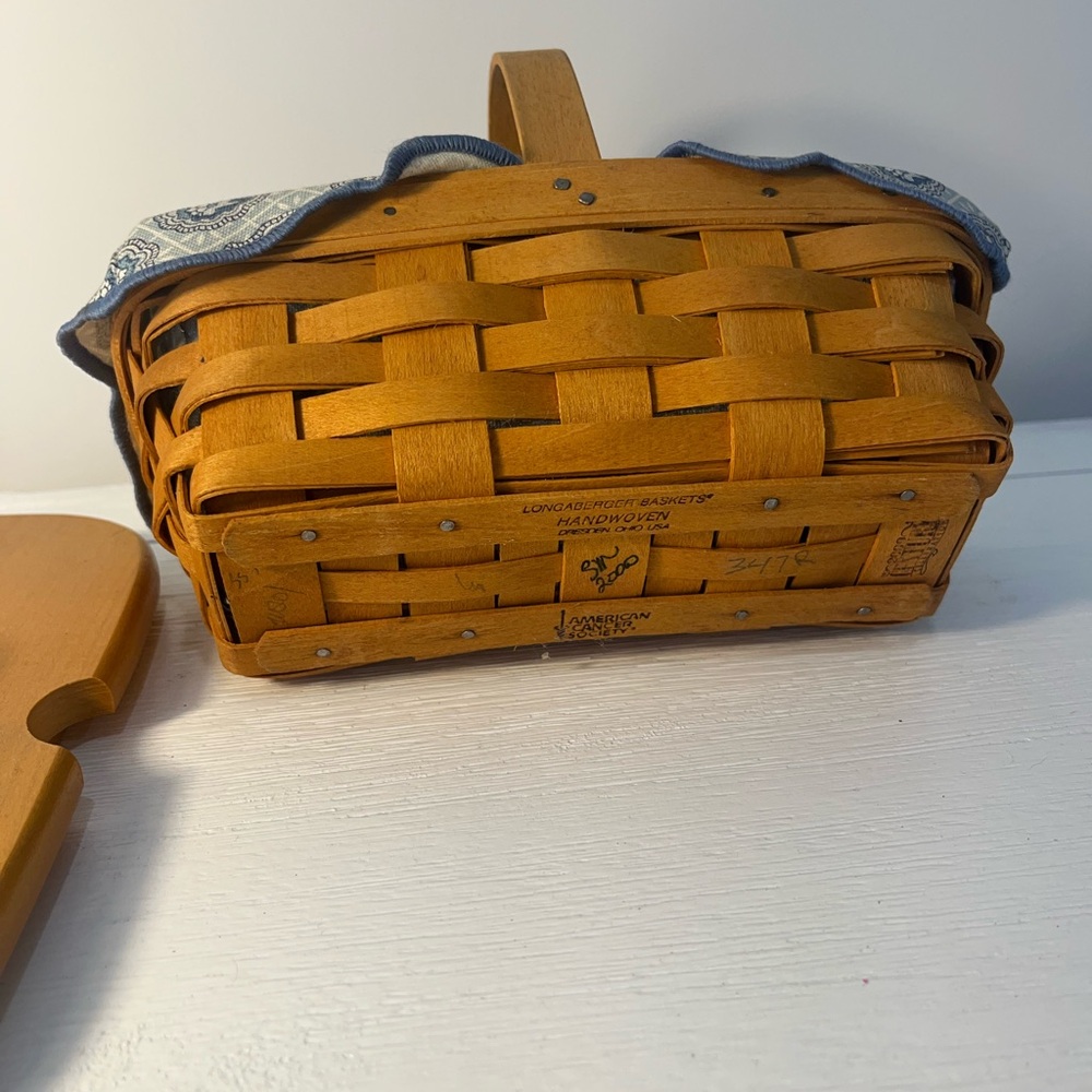 Longaberger Horizon of Hope Basket with Blue Lining - Picture 4 of 15